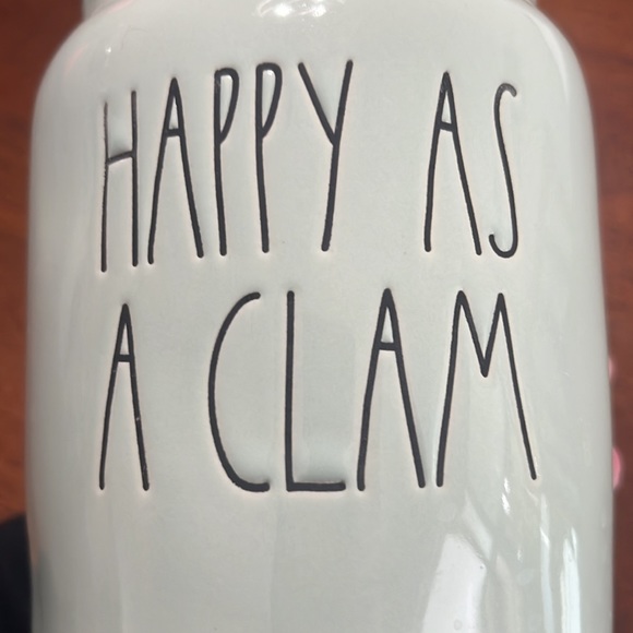 Rae Dunn “Happy as a clam” - Picture 5 of 5